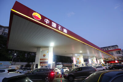 中國油價漲勢止步　2026年首次調降​