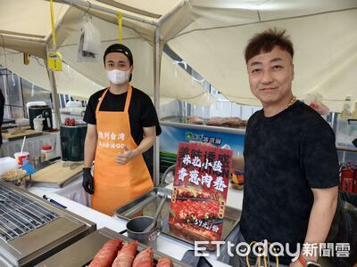 台灣夜市「空降」北京5天!父子檔攜香蔥肉餅西進 號召8夥伴擺攤