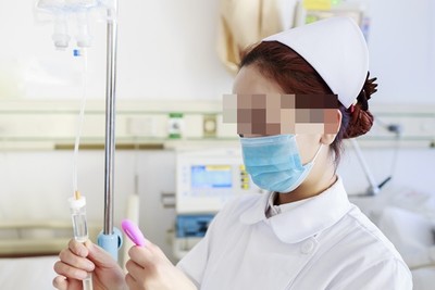 護士被檢舉「賣淫遭開除」獲賠51萬 還貼...
